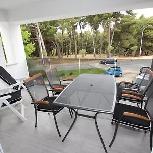 Karlo 1 Apartament